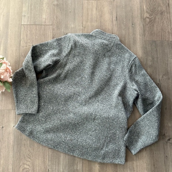 ZYIA Active Red Quilted Ash Grey Cabin Jacket - Picture 3 of 5